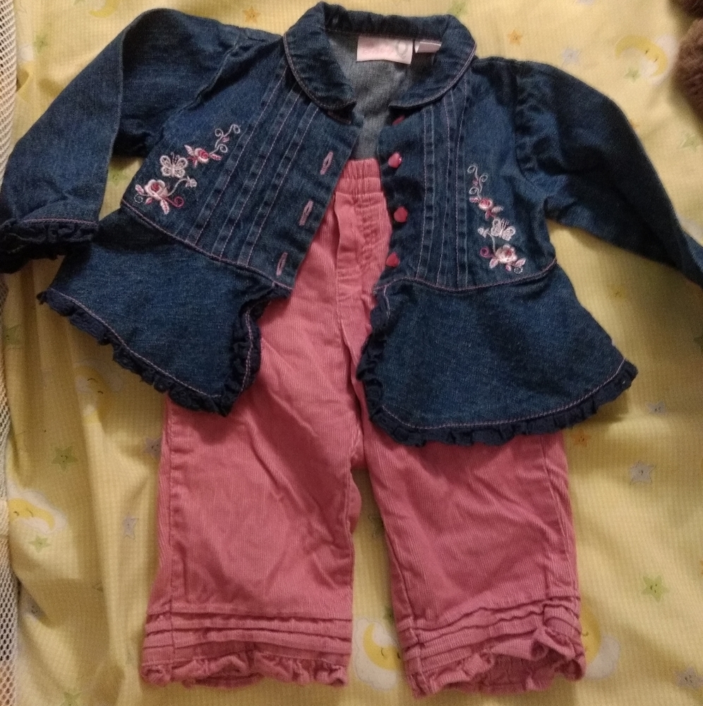 Embroidered jacket and coudory pants